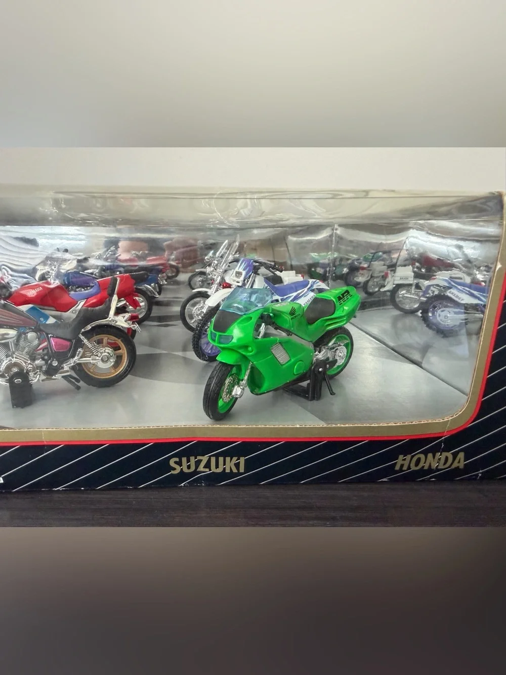 Vintage 1995 Maisto 1:18 Motorcycle Collection Set of 9 Diecast Bikes BMW Yamaha